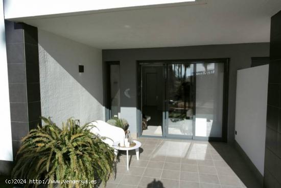  Obra Nueva. Bungalows desde 229.000 €. 2 y 3 dormitorios y 2 baños. Piscina comunitaria. - ALICAN 