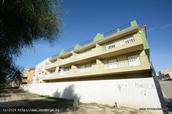 Piso en Torremendo (Orihuela) con 2 habitaciones, 2 baños y plaza de garaje cerrada. - ALICANTE