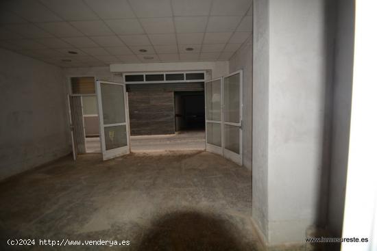  Local comercial en Orihuela centro de la ciudad, 47 m2. de superficie, 1 aseo. - ALICANTE 