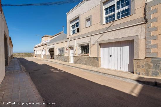  Vivienda Unifamiliar junto al Parque Natural Cabo de Gata - ALMERIA 