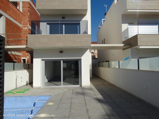 NUEVA CONSTRUCCIÓN DE 4 VILLAS INDEPENDIENTES EN SANTIAGO DE LA RIBERA!!! - MURCIA