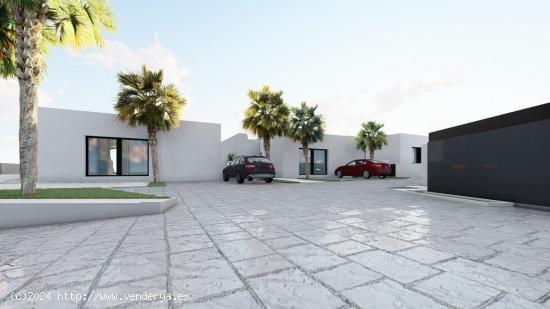 MODERNA VILLA JUNTO A CAMPO DE GOLF - ALICANTE