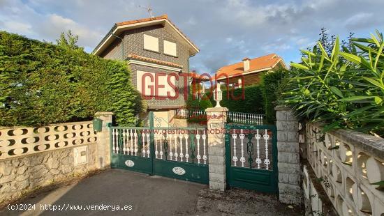 IMPRESIONANTE CHALET CON PISCINA - CANTABRIA