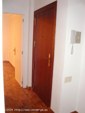 Oficina VENTA Y ALQUILER en Castellón zona Centro, 90 m. de superficie,  un baño. - CASTELLON