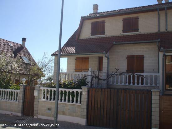 PRECIOSO CHALET PAREADO EN CABRERIZOS - SALAMANCA