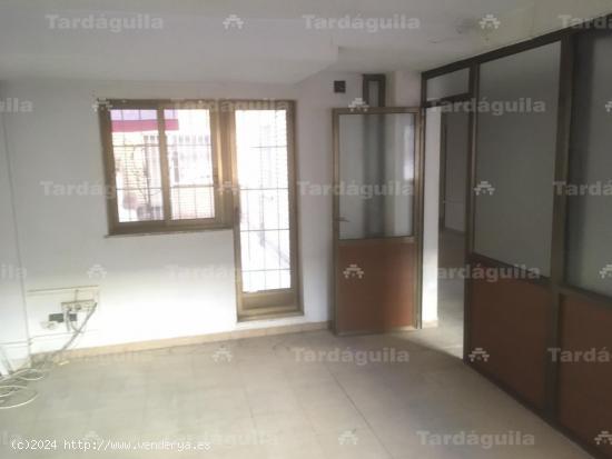 ALQUILER 80 M2 DE OFICINAS EN CALLE RODRÍGUEZ FABRÉS. - SALAMANCA