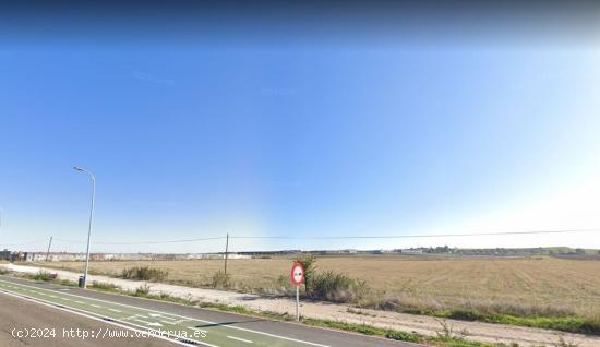 VENTA DE PARCELA PARA CONSTRUCCIÓN DE 50 VIVIENDAS. - SALAMANCA