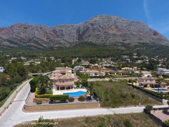 Villa de lujo en el Montgo en Javea - ALICANTE