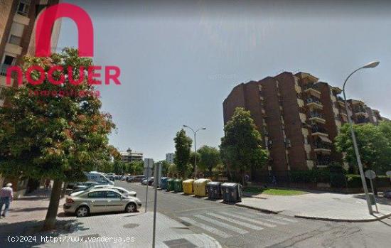  VENTA GARAJE EN EL ZOCO JUNTO AL COLEGIO PUBLICO   EDUARDO LUCENA   POR 12.500 EUROS - CORDOBA 