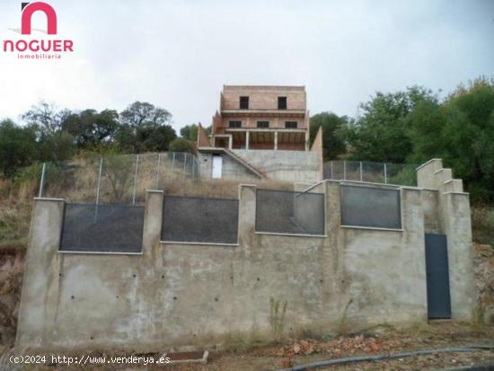 PARCELA EN ALCOLEA DE 485M2 CON UNA CASA A MEDIO CONSTRUIR DE 195M2 - CORDOBA