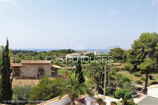 ▷ Venta VILLA IBICENCA con vistas al MAR en Moraira EL PORTET | Costa Blanca Mediterranean LifeSty