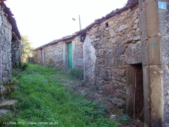 CASA DE CAMPO A REFORMAR - LUGO