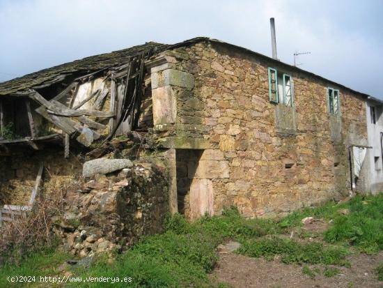 CASA A REFORMAR CON PROYECTO - LUGO