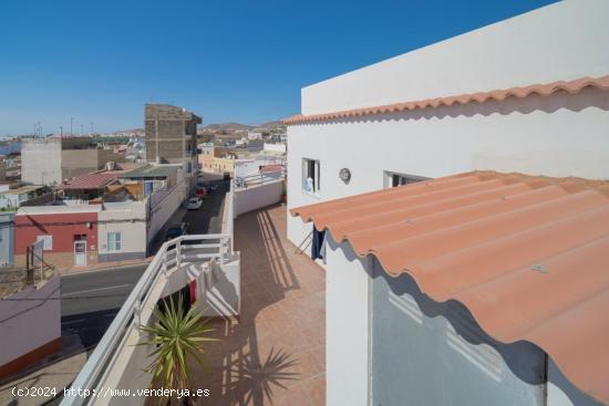 Edificio y local comercial en venta en Telde - LAS PALMAS