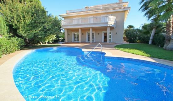 Villa de Lujo en Cabo Roig, Orihuela Costa - ALICANTE