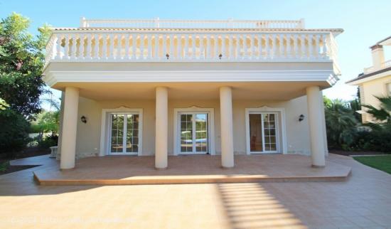 Villa de Lujo en Cabo Roig, Orihuela Costa - ALICANTE