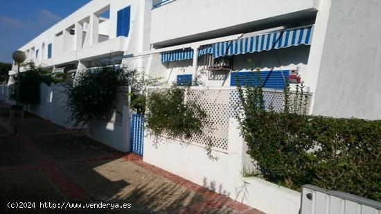 ALQUILER VACACIONAL EN LA BARROSA  a 600 mts de la playa - CADIZ