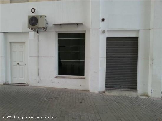  Local Comercial en Venta - CADIZ 