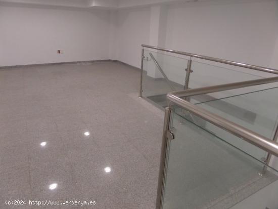 LOCAL COMERCIAL EN ZONA CRUCERISTA - MURCIA