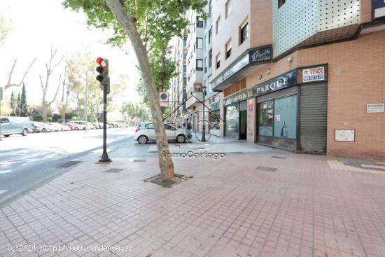 LOCAL COMERCIAL EN REINA VICTORIA DE 120 M2 - MURCIA