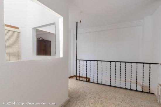 VENTA DE CASA PARA REFORMAR EN ALBUÑUELAS - GRANADA