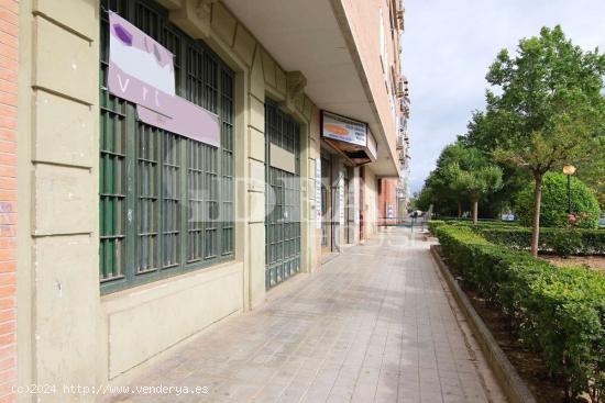  A3176V5 Local Comercial en Joaquina Eguaras (www.idealhouse.es) - GRANADA 