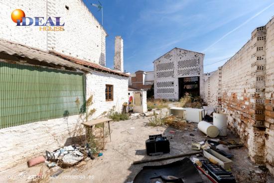 A9525J1. Casa con terreno en el centro de Churriana de la Vega - GRANADA