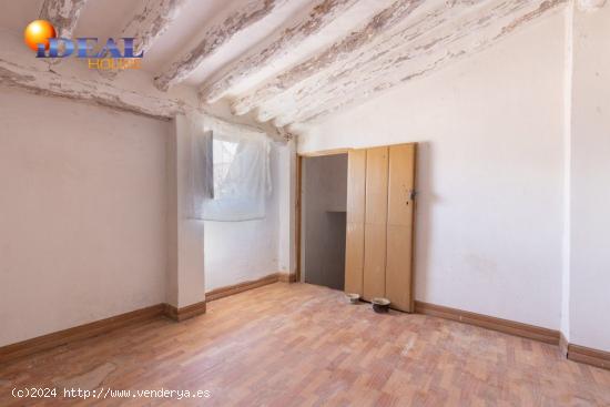 VENTA DE CASA PARA REFORMAR EN ALBUÑUELAS - GRANADA