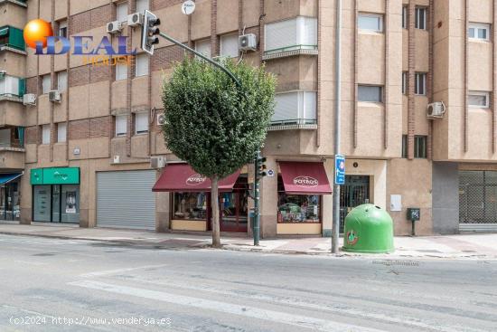  Local comercial en Doctor Alejandro Otero - GRANADA 