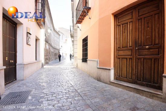  A la venta Plaza de Aparcamiento junto al Ayuntamiento - GRANADA 