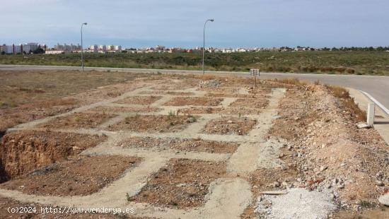 gran parcela esquinera - TARRAGONA