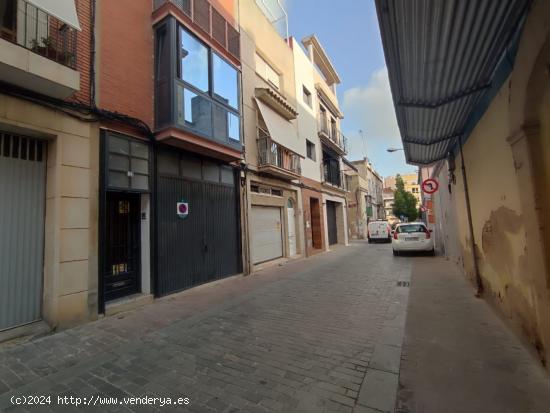 ¡LOCAL COMERCIAL/APARCAMIENTO EN EL CENTRO DE REUS! - TARRAGONA