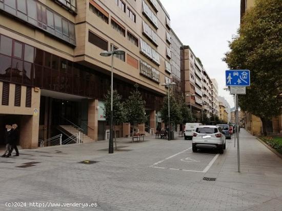  Local Comercial en zona centro de Pamplona - NAVARRA 