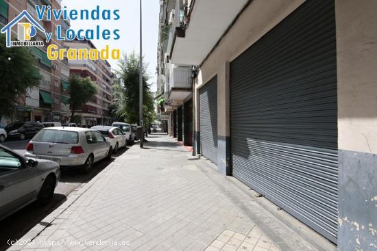 Local comercial junto hipercor - GRANADA