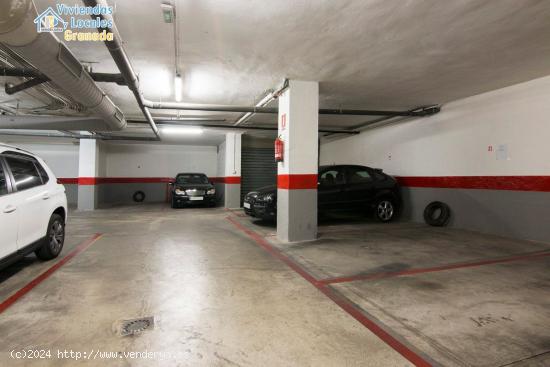 Plaza de garaje en camino de Ronda, junto Gimnasio Yo10 - GRANADA