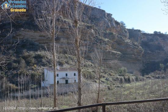 Monumento Natural con Casa y Chiringuito - GRANADA