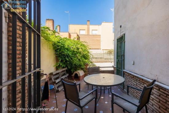  Casa individual de tres dormitorios mas torreón. - GRANADA 