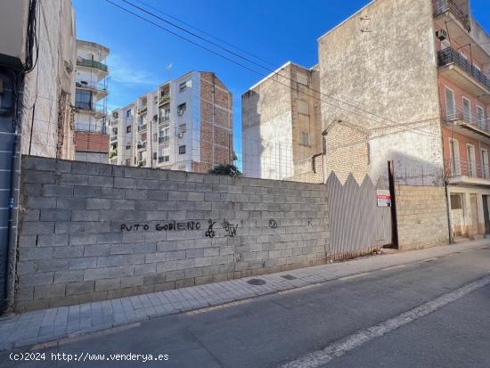  Solar residencial plurifamiliar en manzana cerrada. Avd Andalucia. Chana, junto Centro de Salud - GR 