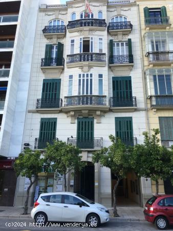  Estupendo local comercial de 200m2 en pleno centro histórico de Málaga - MALAGA 