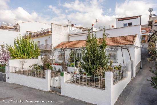  Casa con dos viviendas independientes con multitud de posibilidades. - GRANADA 