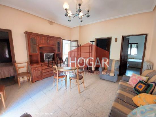 VIVIENDA EN ARÉVALO (05200) CON UN PATIO DE 100 MT - AVILA