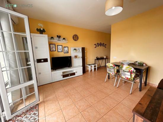 SE ALQUILA APARTAMENTO EN VILLARICOS - ALMERIA