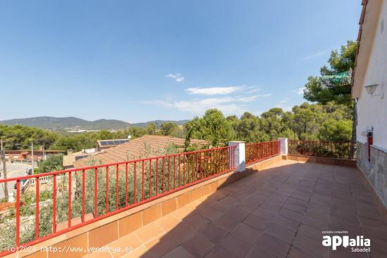 CHALET INDEPENDIENTE EN CAN PALET, VISTA ALEGRE - BARCELONA