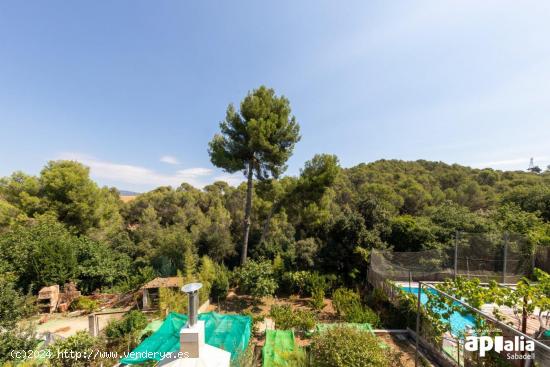 CHALET INDEPENDIENTE EN CAN PALET, VISTA ALEGRE - BARCELONA