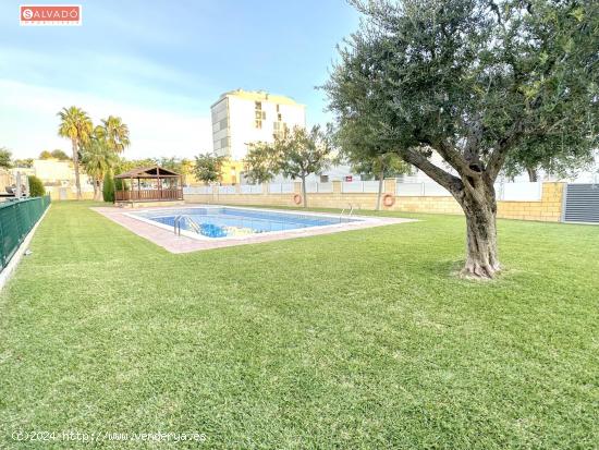 CHALET ADOSADO ESQUINERO EN CUNIT !!! - TARRAGONA