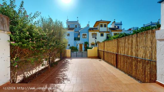 Exclusivo Dúplex con Patio Andaluz, Piscina y Solárium Privado en el Señorio de Roda - MURCIA