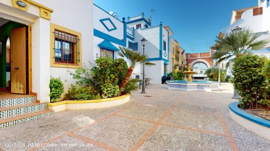 Exclusivo Dúplex con Patio Andaluz, Piscina y Solárium Privado en el Señorio de Roda - MURCIA