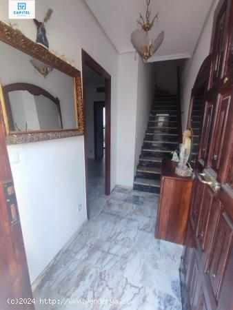 MAGNÍFICA OCASIÓN! CASA ADOSADA EN ZONA DEL REALEJO. - CORDOBA