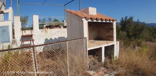 Finca con casa de campo diáfana de 104 M2 - TARRAGONA