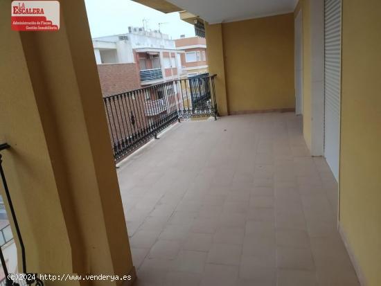 Magnifico piso de 289m2 con terraza de 25m2 - ALICANTE